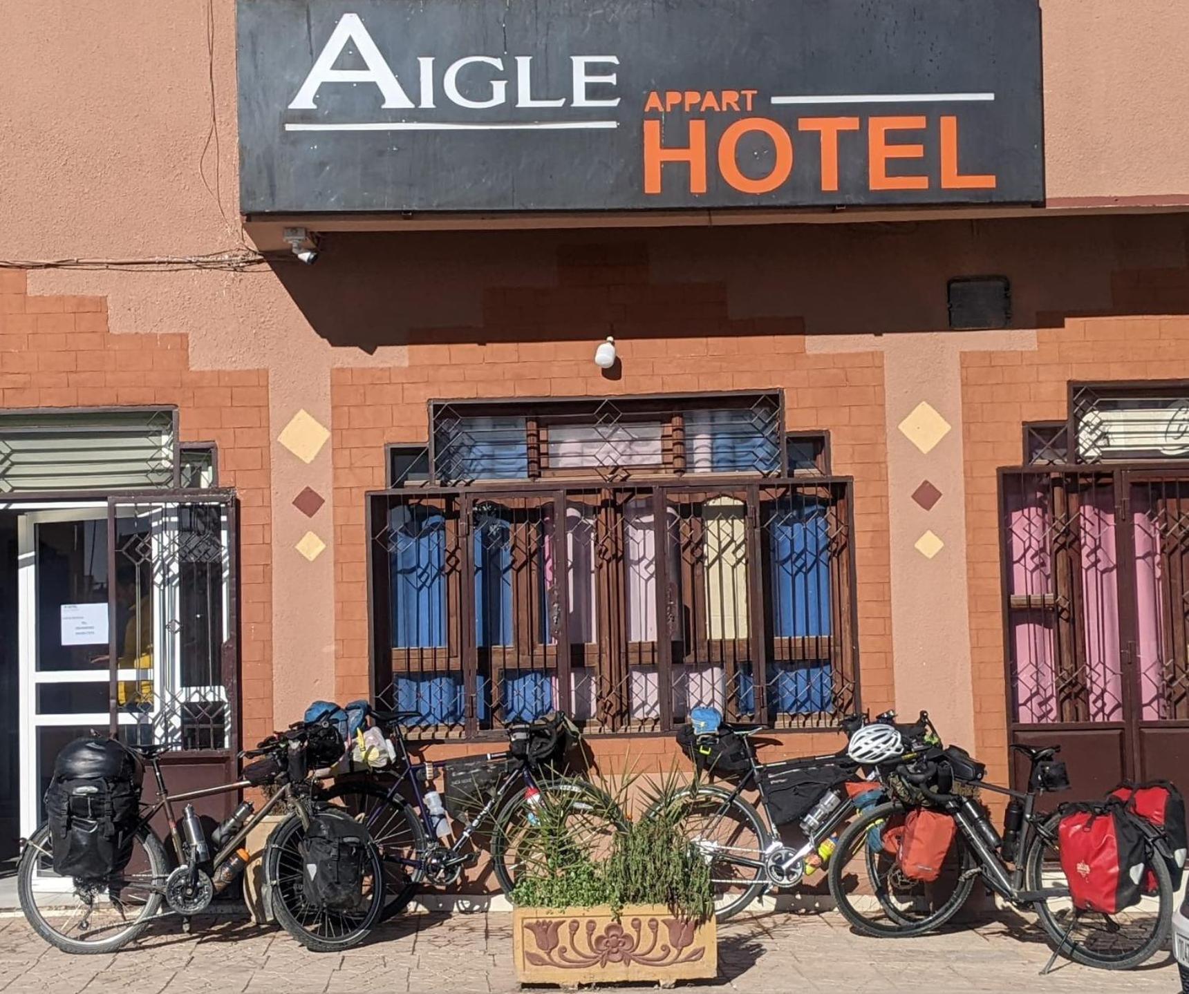 Appart Aigle Hotel วาร์ซาเซต ภายนอก รูปภาพ